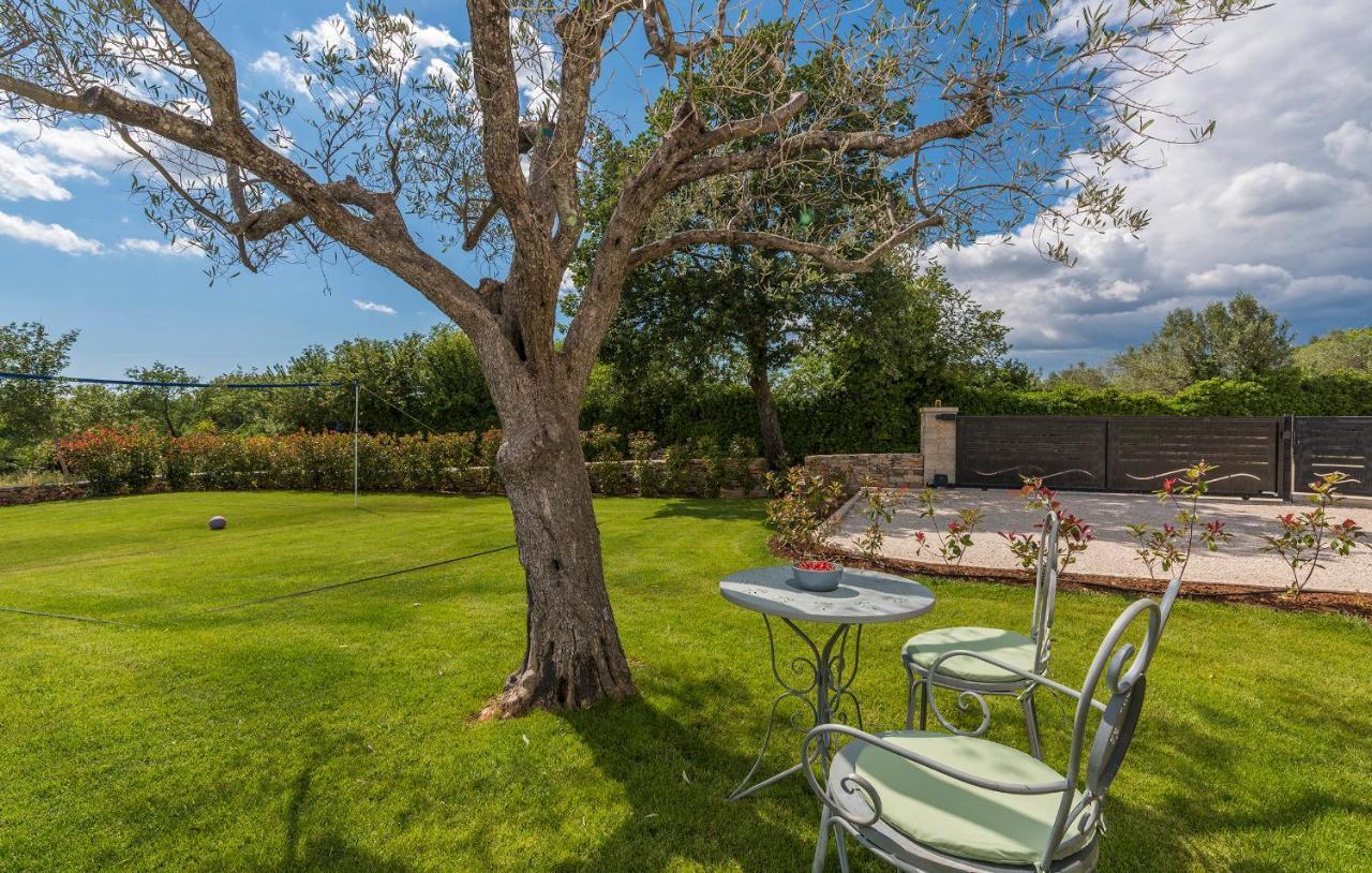 Villa-Osmium Smoljanci Esterno foto
